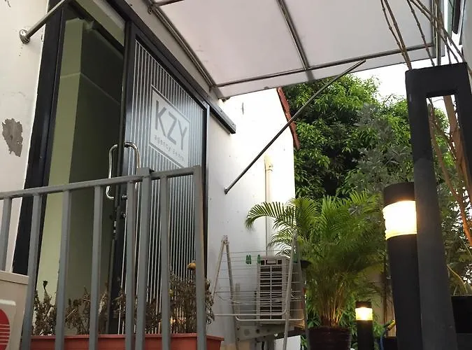 Kzy Forest/bts Udomsuk Bed & Breakfast